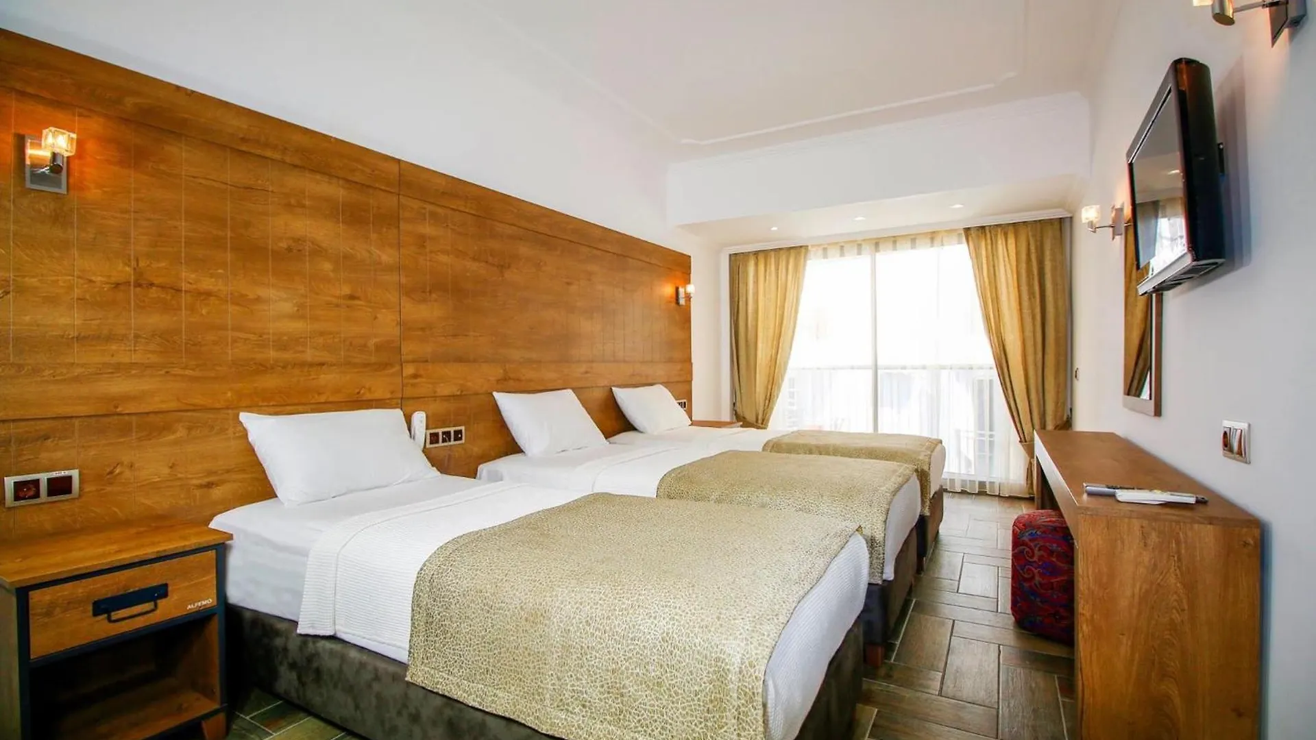 Aurasia Beach Hotel Marmaris 3*,